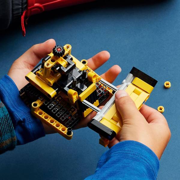 LEGO Technic: Heavy-Duty Bulldozer Set | Lego| Image 4