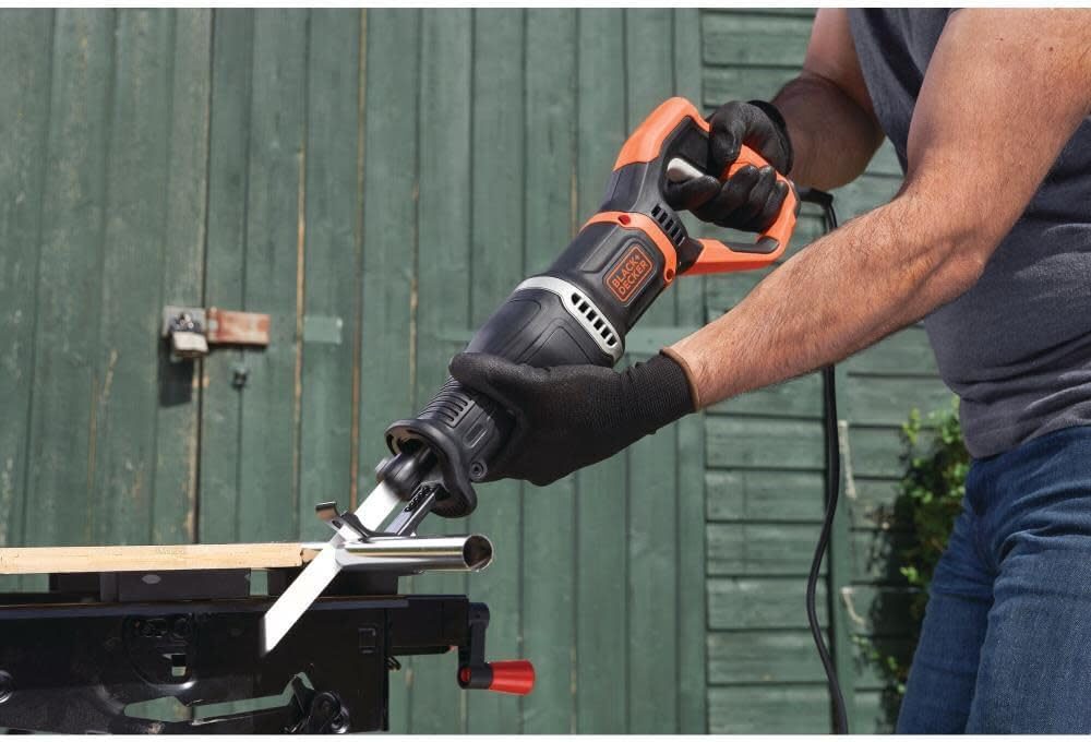 RECIPROCATING SAW